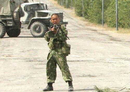 В зоне СВО погиб Тасболат Ибрашев, в 2008 году остановивший грузинскую колонну В зоне СВО погиб Тасболат Ибрашев, в 2008 году остановивший грузинскую колонну