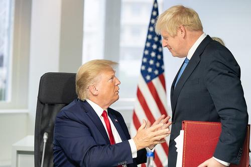 Джонсон заявил, что рейтинг Зеленского — «примерно такой же, как у Трампа» Джонсон заявил, что рейтинг Зеленского — «примерно такой же, как у Трампа»