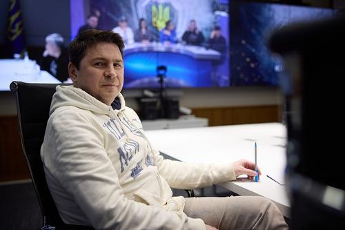 Подоляк назвал нереалистичным сценарий отправки в Украину европейских войск Подоляк назвал нереалистичным сценарий отправки в Украину европейских войск