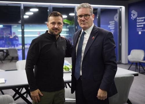 Стармер пообещал Зеленскому «продвигать» в США важность суверенитета Украины Стармер пообещал Зеленскому «продвигать» в США важность суверенитета Украины