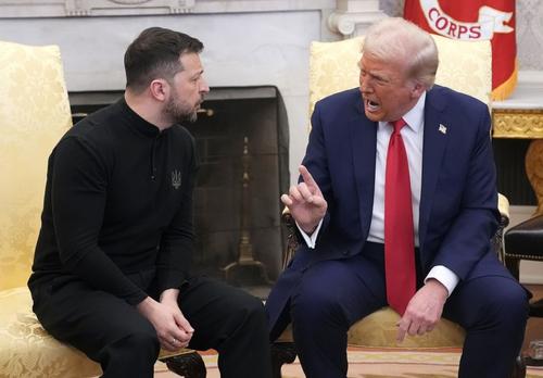 Зеленский покинул Белый дом после жесткой перепалки с Трампом Зеленский покинул Белый дом после жесткой перепалки с Трампом