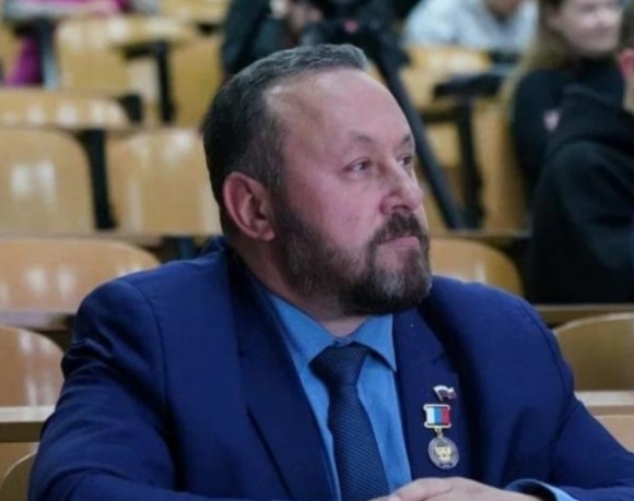 «Патриотические скрепы России» во многом перекликаются с Указом Президента о национальных ценностях или так называемых скрепах «Патриотические скрепы России» во многом перекликаются с Указом Президента о национальных ценностях или так называемых скрепах