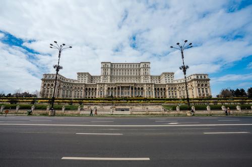 Врио президента Боложан: Румыния не будет резко наращивать расходы на оборону Врио президента Боложан: Румыния не будет резко наращивать расходы на оборону