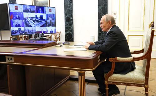 Владимир Путин: Курскую область полностью восстановят Владимир Путин: Курскую область полностью восстановят