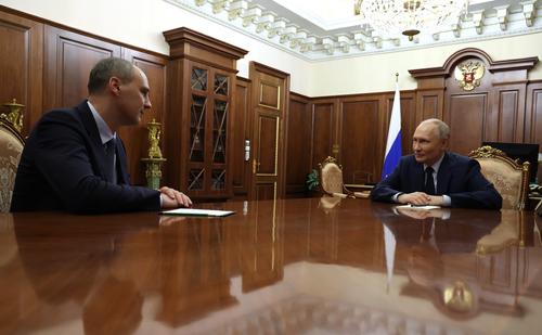 Путин назначил врио губернатора Оренбуржья Солнцева, Паслера Свердловской обл. Путин назначил врио губернатора Оренбуржья Солнцева, Паслера Свердловской обл.