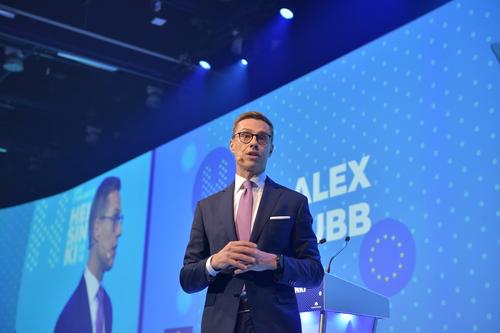 Стубб: тема отправки войск на Украину стала дискуссией, отклонившейся от курса Стубб: тема отправки войск на Украину стала дискуссией, отклонившейся от курса