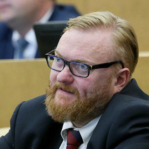 Депутат Милонов призвал не «наезжать» на скорбящих поклонников Паши Техника Депутат Милонов призвал не «наезжать» на скорбящих поклонников Паши Техника