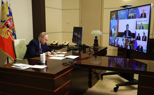Владимир Путин поручил МЧС своевременно реагировать на лесные пожары Владимир Путин поручил МЧС своевременно реагировать на лесные пожары