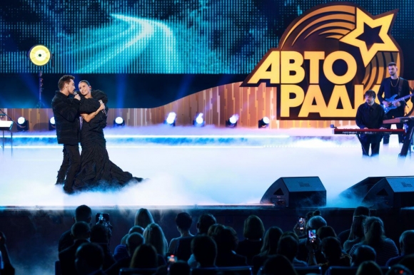 День рождения «Авторадио» в Кремле: магия дуэтов и суперхиты в симфоническом звучании День рождения «Авторадио» в Кремле: магия дуэтов и суперхиты в симфоническом звучании