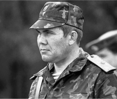 Сегодня Александру Лебедю исполнилось бы 75 лет Сегодня Александру Лебедю исполнилось бы 75 лет