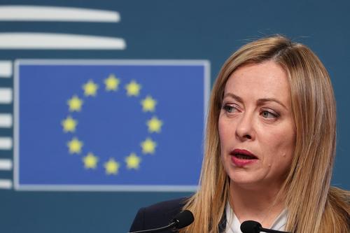 FT: в Брюсселе надеются, что Мелони убедила Трампа участвовать в саммите FT: в Брюсселе надеются, что Мелони убедила Трампа участвовать в саммите