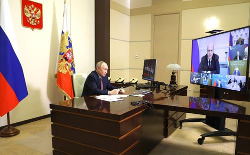 Владимир Путин провел совещание по вопросам экономической повестки Владимир Путин провел совещание по вопросам экономической повестки