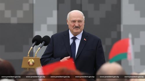 Александр Лукашенко объяснил дефицит картофеля в Белоруссии продажами в Россию Александр Лукашенко объяснил дефицит картофеля в Белоруссии продажами в Россию