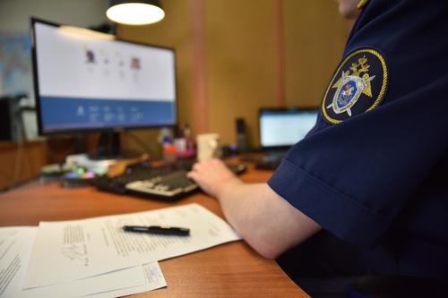 В Приморье 15-летняя девочка убила мужчину, напавшего на ее отца-инвалида В Приморье 15-летняя девочка убила мужчину, напавшего на ее отца-инвалида