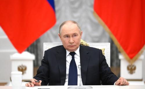 Путин поручил проработать вопрос поддержки станкостроения Путин поручил проработать вопрос поддержки станкостроения
