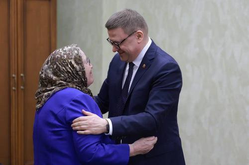 86-летняя жительница Урала продала драгоценности, чтобы купить одежду бойцам СВО 86-летняя жительница Урала продала драгоценности, чтобы купить одежду бойцам СВО