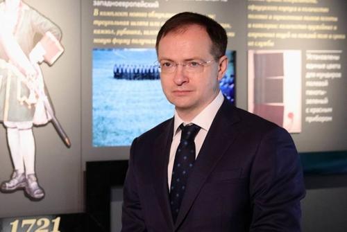 Мединский заявил, что предложил Умерову дату и место следующей встречи Мединский заявил, что предложил Умерову дату и место следующей встречи