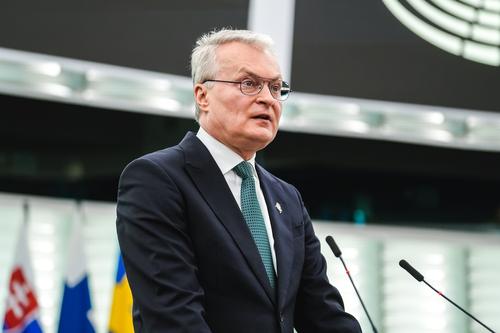 Президент Литвы призвал максимально расширить антироссийские санкции Президент Литвы призвал максимально расширить антироссийские санкции