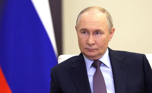 Путин призвал заранее готовить базы под вооружения, а не ставить их «в поле» Путин призвал заранее готовить базы под вооружения, а не ставить их «в поле»