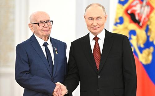 Ученый-физик Диков: свора врагов России «обломает зубы» о ее ядерный щит Ученый-физик Диков: свора врагов России «обломает зубы» о ее ядерный щит