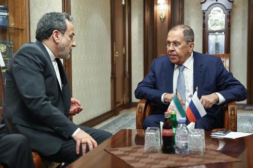 Лавров в беседе с главой иранского МИД осудил атаки Израиля Лавров в беседе с главой иранского МИД осудил атаки Израиля