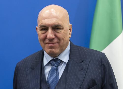 Крозетто: Рим прекратит помощь Киеву после наступления «настоящего» перемирия Крозетто: Рим прекратит помощь Киеву после наступления «настоящего» перемирия