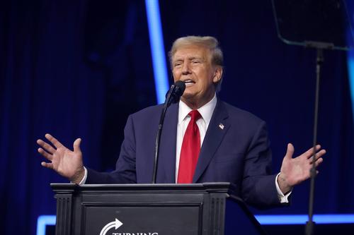 Трамп заявил, что не хочет ужесточать санкции против России