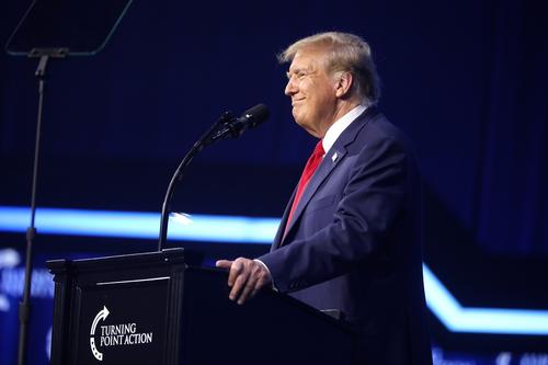 Bloomberg: обещания решить вопросы за «пару недель» стали дежурными для Трампа Bloomberg: обещания решить вопросы за «пару недель» стали дежурными для Трампа