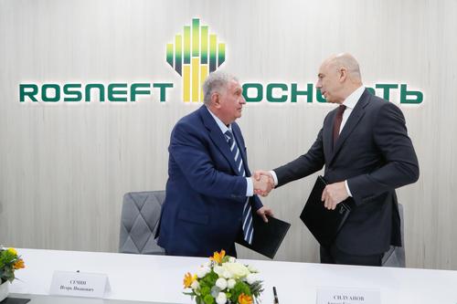 Минфин РФ и «Роснефть» подписали соглашение о взаимодействии в финансовой сфере Минфин РФ и «Роснефть» подписали соглашение о взаимодействии в финансовой сфере